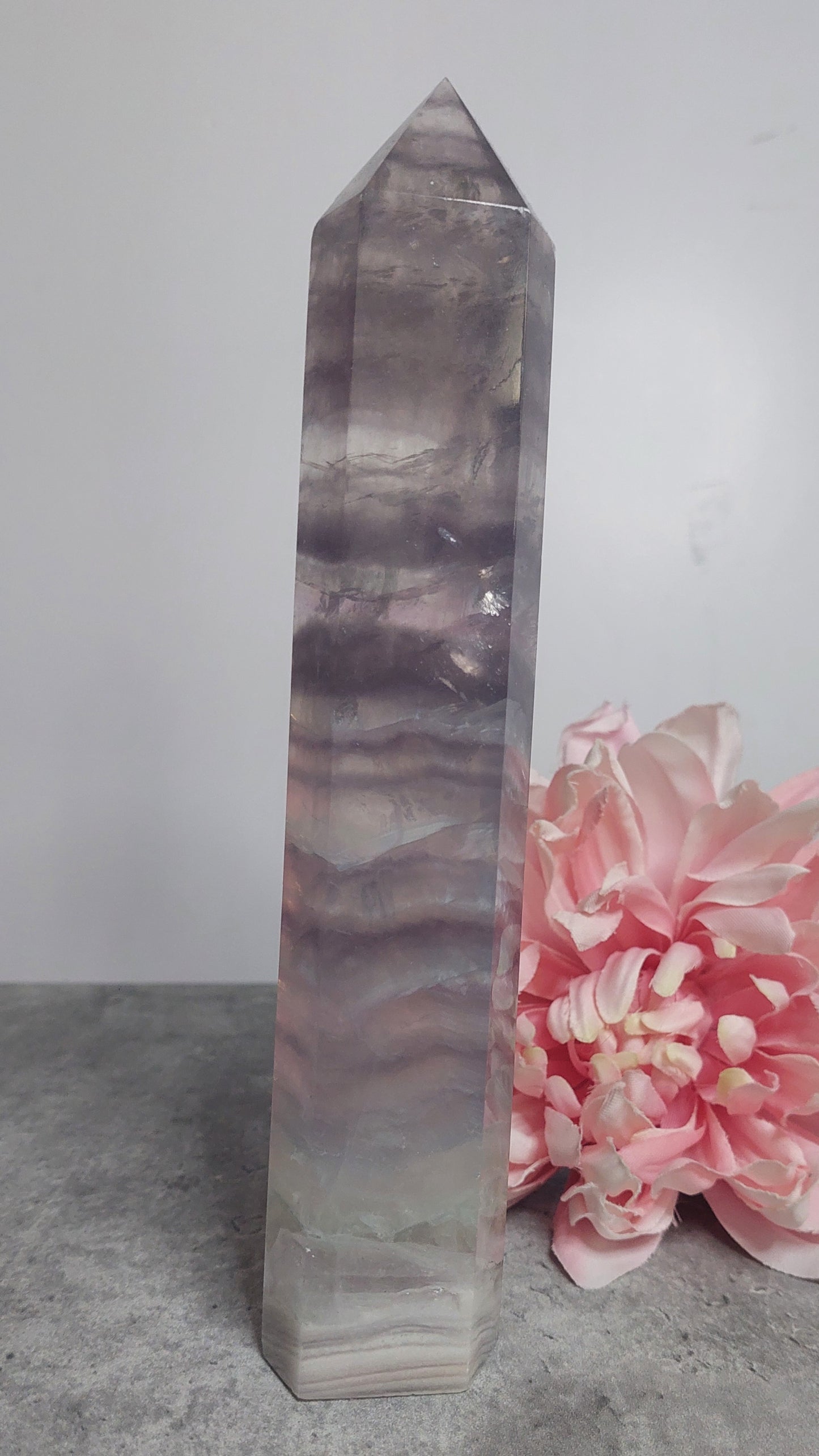 Torni, vaaleanvioletti fluoriitti 21cm
