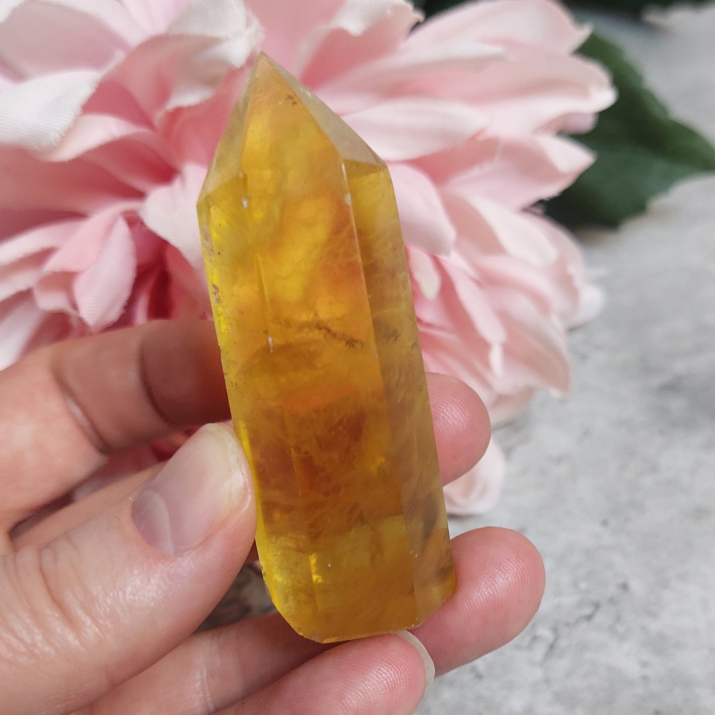Torni, keltainen fluoriitti 6,5cm
