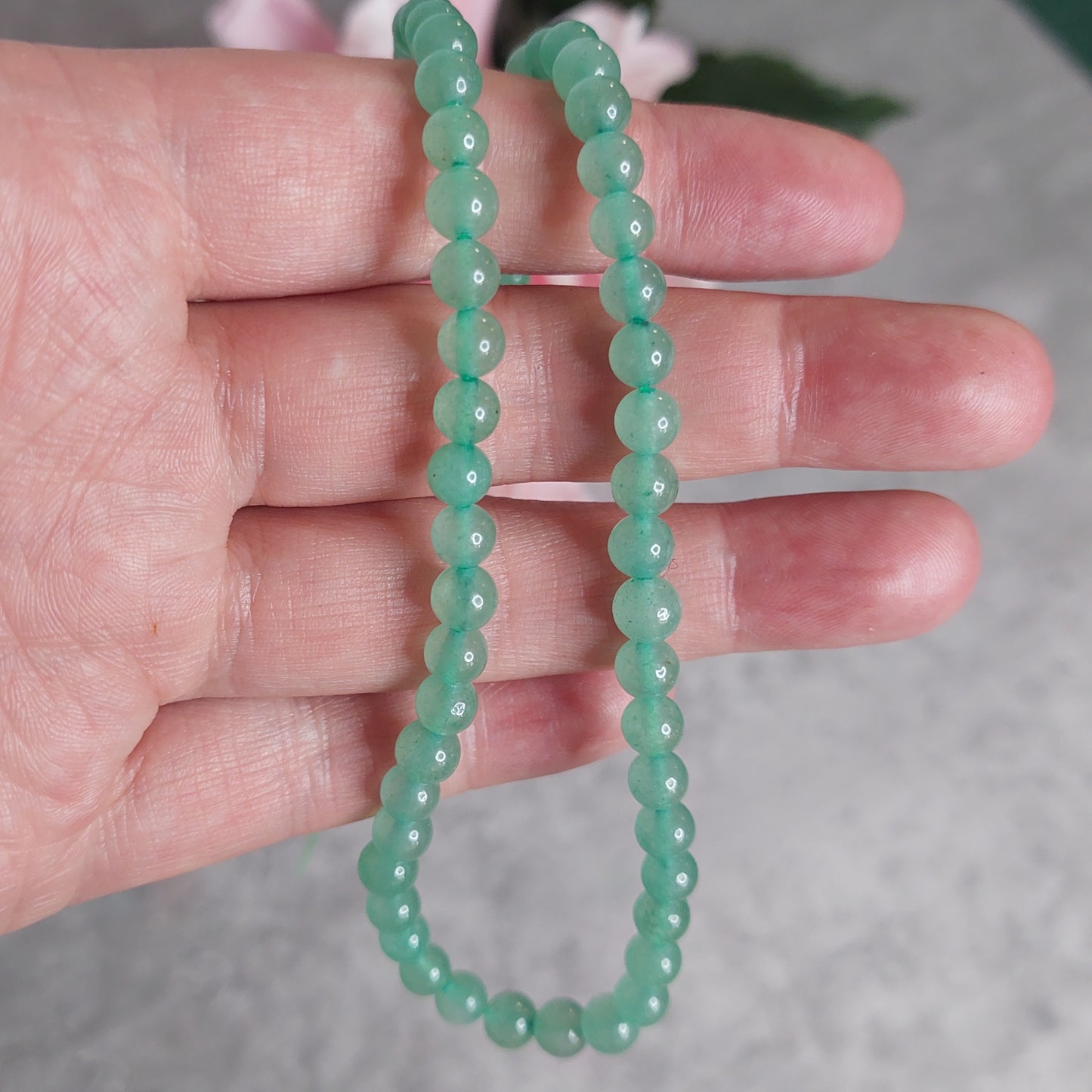Helmiä 6mm, aventuriini 37cm nauha