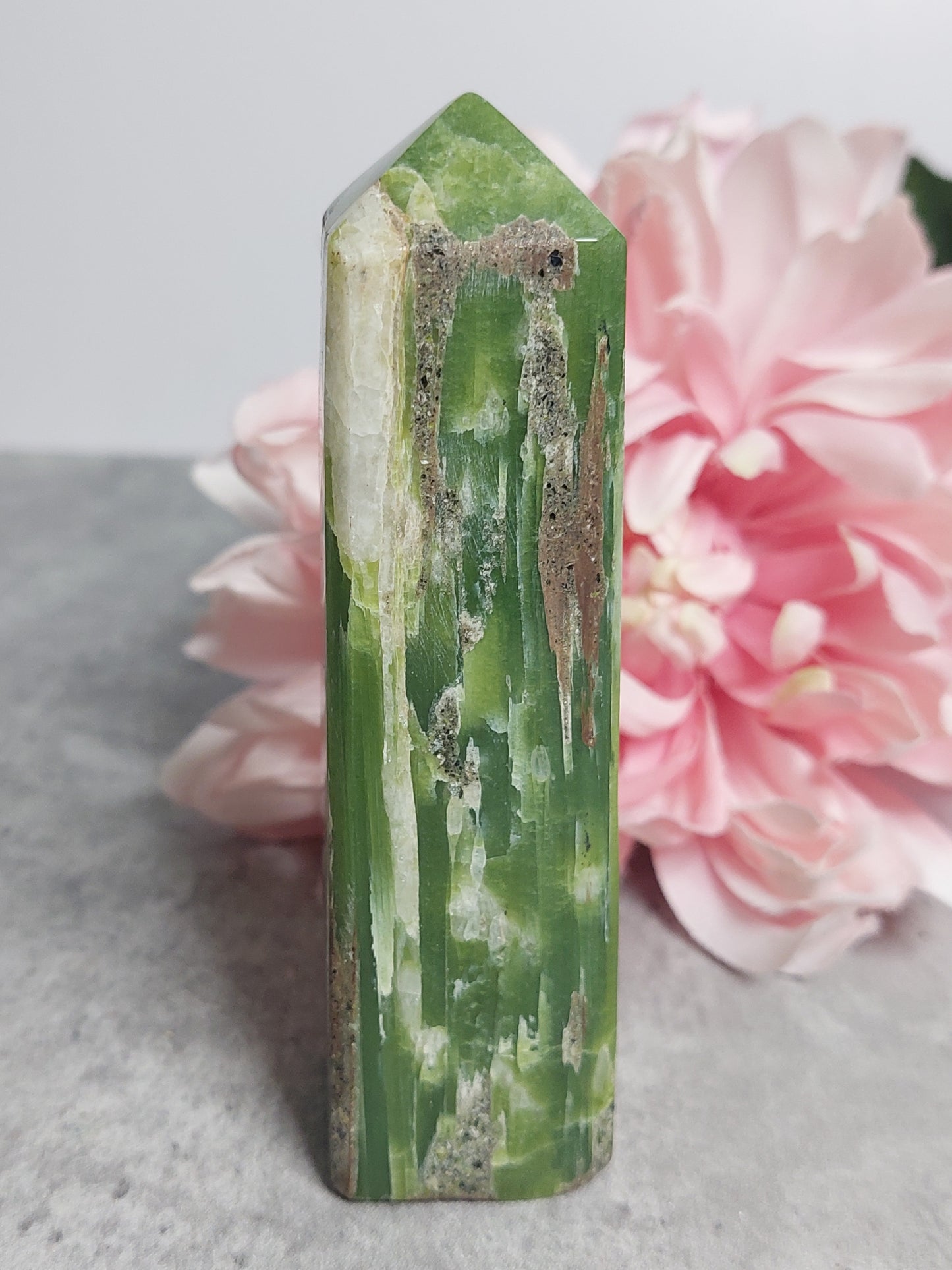 Torni, Tremoliitti 11cm