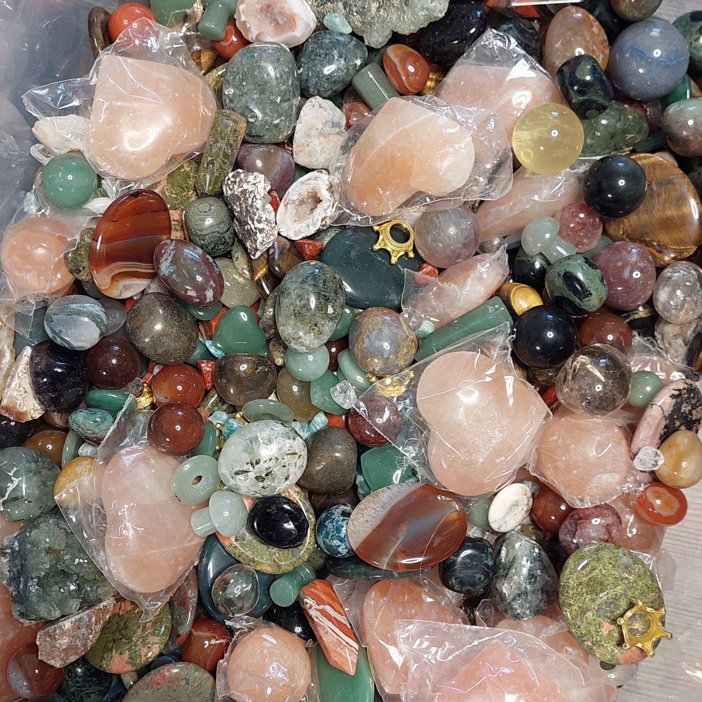 Konfetti, vihreä-punainen