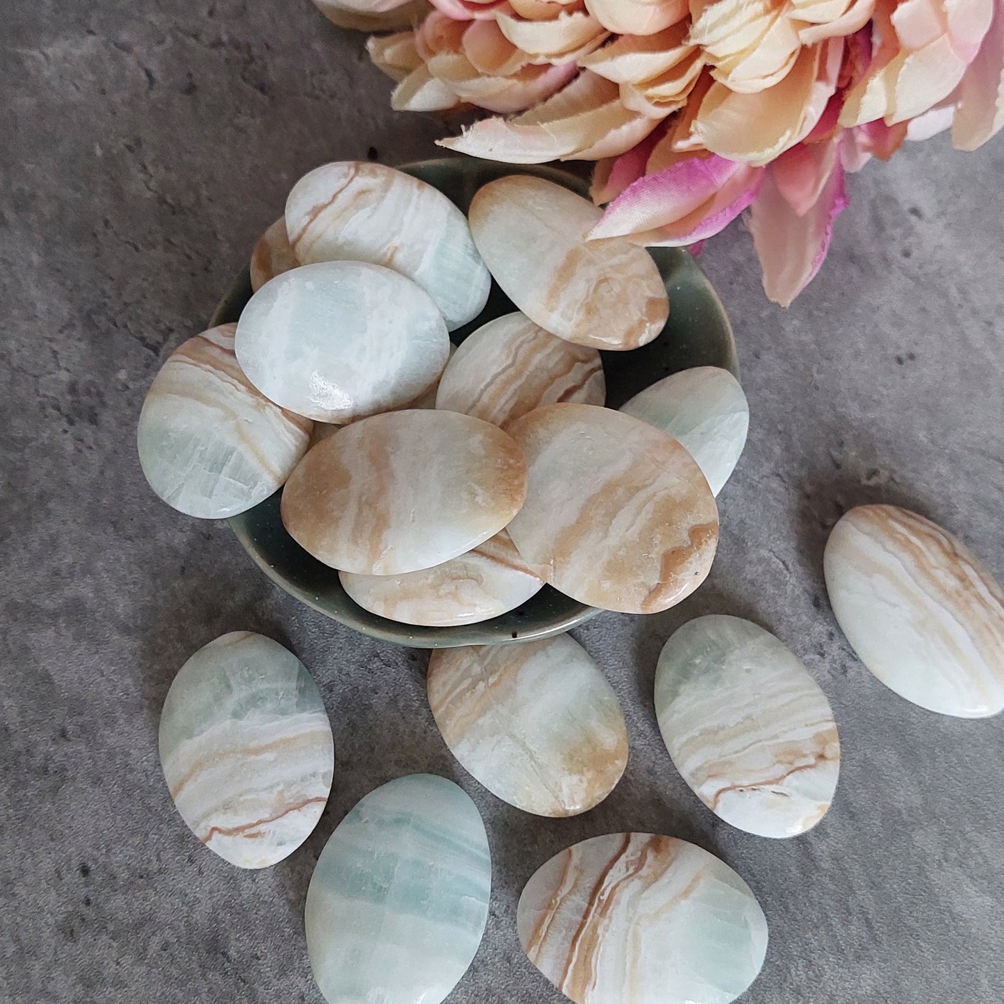 Minikämmenkivi karibiankalsiitti (D1.2)