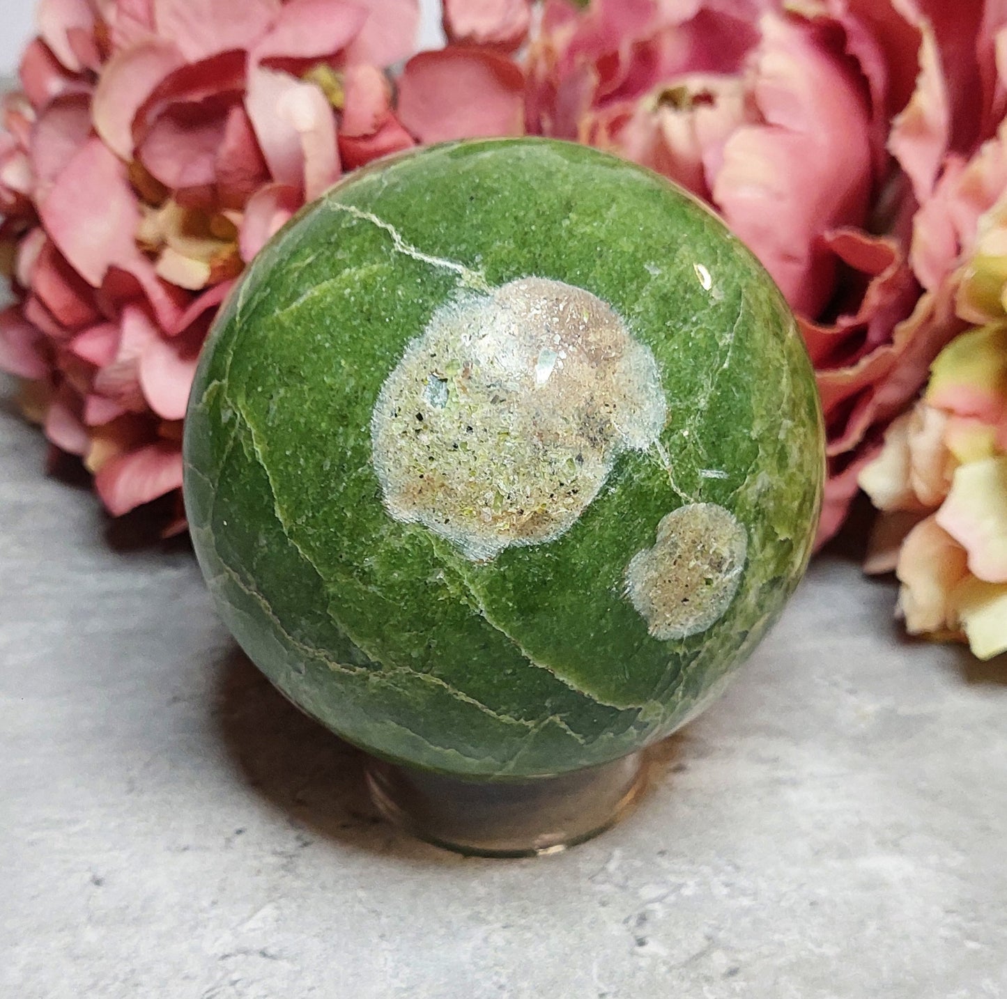 Pallo, tremoliitti 8,6cm