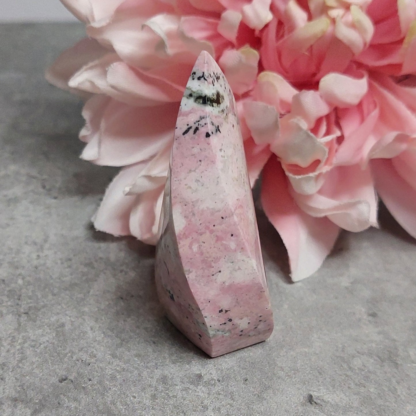 Liekki, Perun rodoniitti