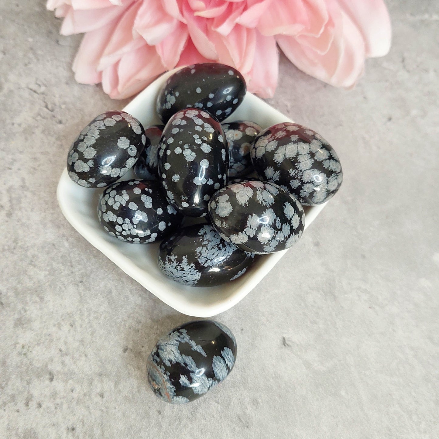 Rumpuhiottu, Lumihiutaleobsidiaani