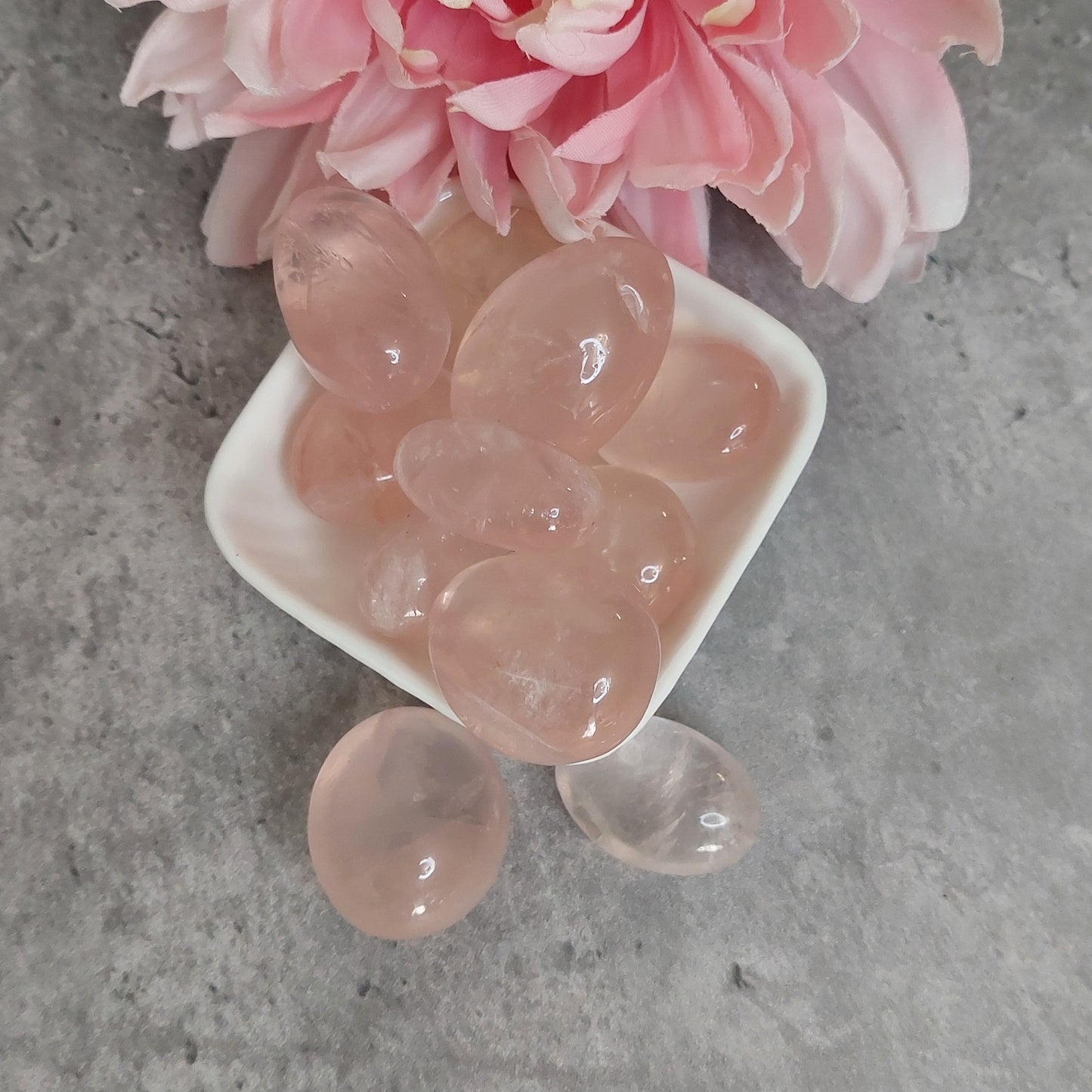 Rumpuhiottu Ruusukvartsi