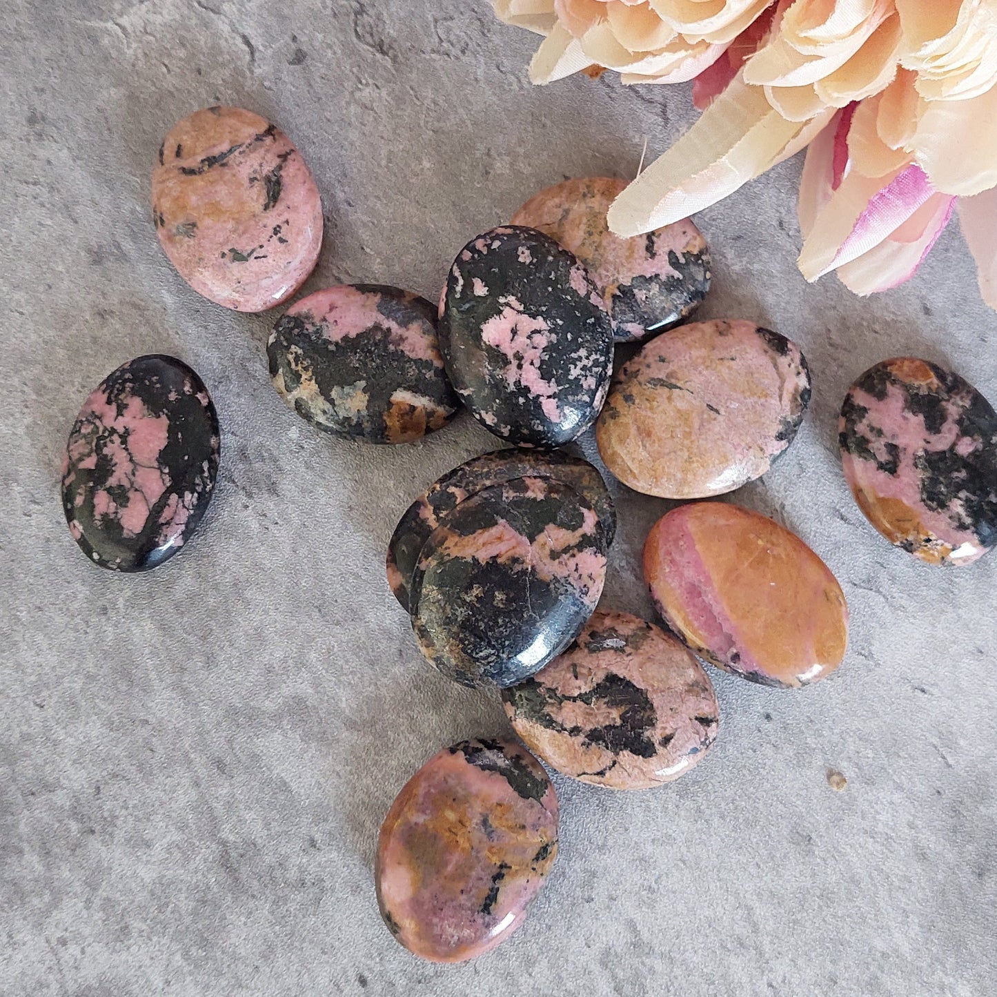 Minikämmenkivi rodoniitti (D3.2)