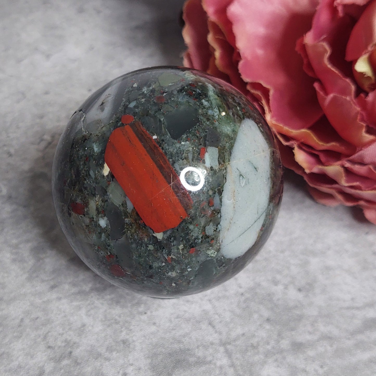 Pallo, african blood stone 6cm