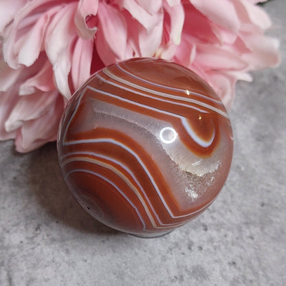 Pallo, punainen akaatti 6cm