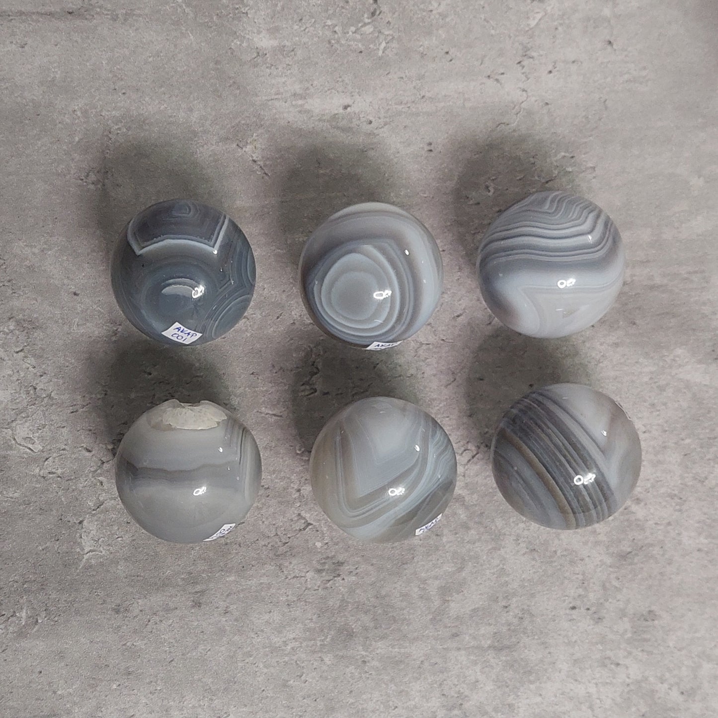 Pallo, akaatti 4,5cm useita