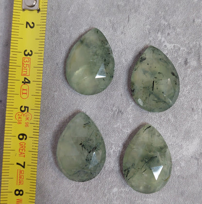 Kapussi, 4kpl prehniitti pisara 18x25mm