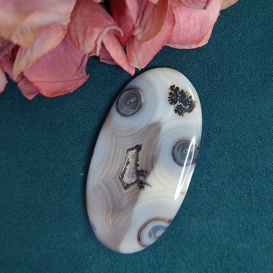 Kapussi, dentriittinen akaatti 57x30x6mm