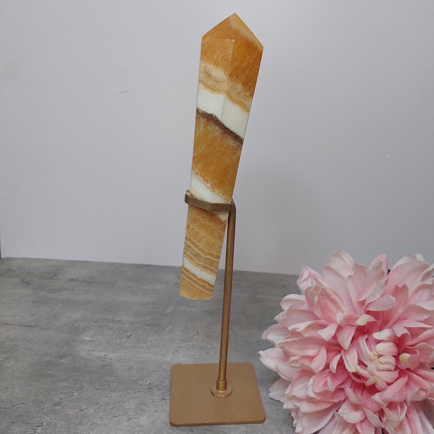 Appelsiinikalsiitti wand