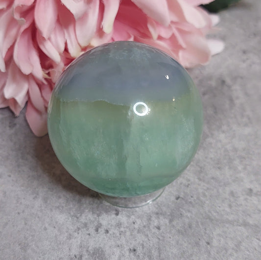 Pallo, laventeli fluoriitti 5,7cm