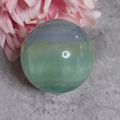 Pallo, laventeli fluoriitti 5,7cm