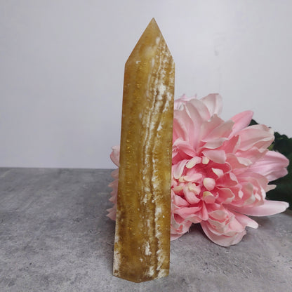 Torni, keltainen fluoriitti 15,5cm