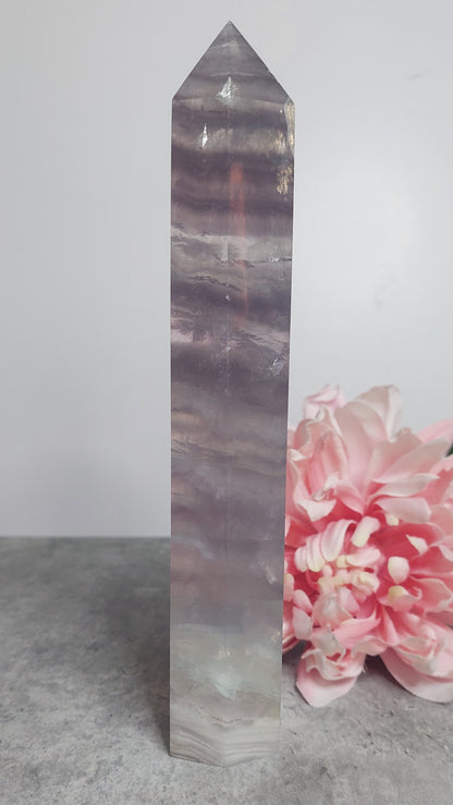 Torni, vaaleanvioletti fluoriitti 21cm