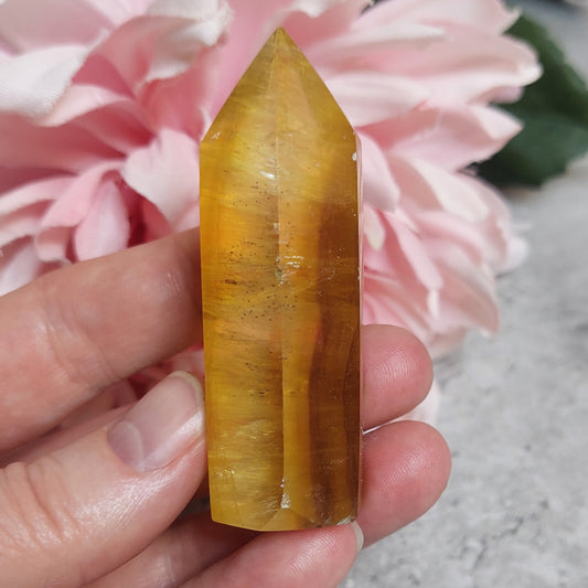 Torni, keltainen fluoriitti 6,5cm