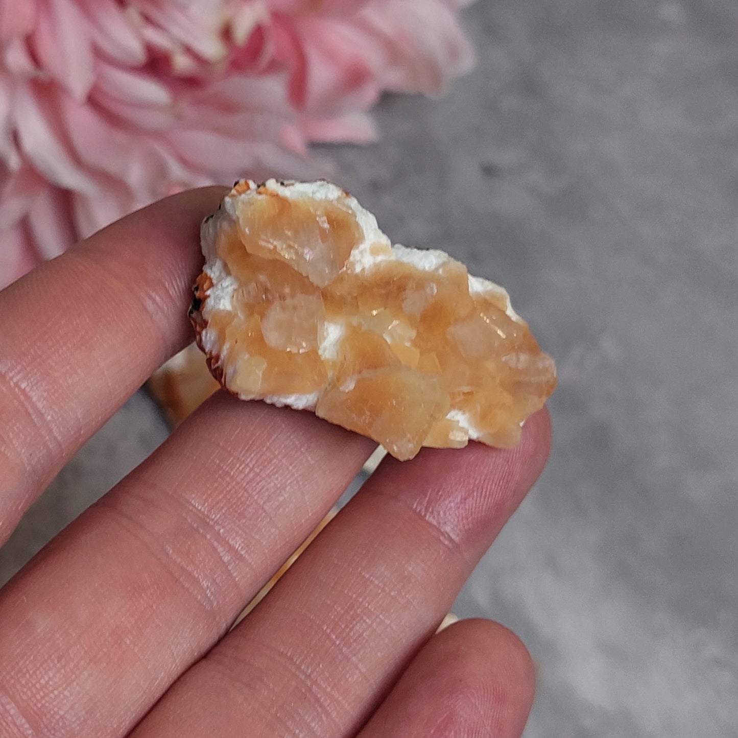 MINI Oranssi heulandite moderniitissa