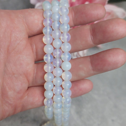 Helmiä 8mm, opaliitti 38cm nauha