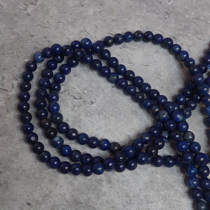 Helmiä 6mm, lapis lazuli (värjätty) 38cm nauha