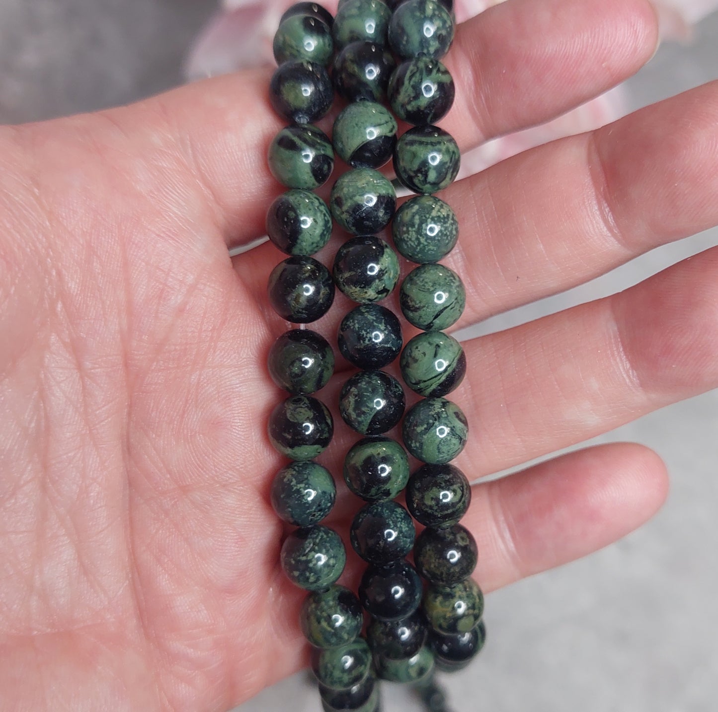 Helmiä 8mm, Kambaba 38cm nauha