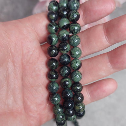 Helmiä 8mm, Kambaba 38cm nauha