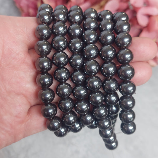 Helmiä 10mm, hematiitti 38cm nauha