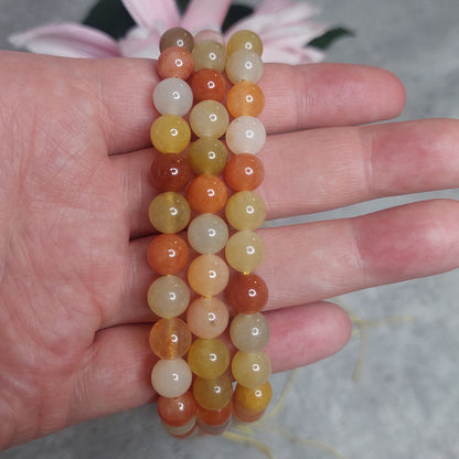 Helmiä 8mm, Gold Silk Jade 38cm nauha