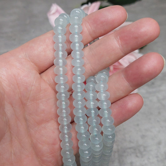 Helmiä abacus 8mm, sininen kalsedoni 38cm nauha