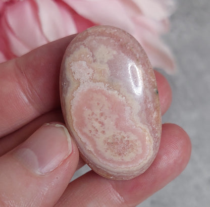 Minikämmenkivi, rodocrosiitti