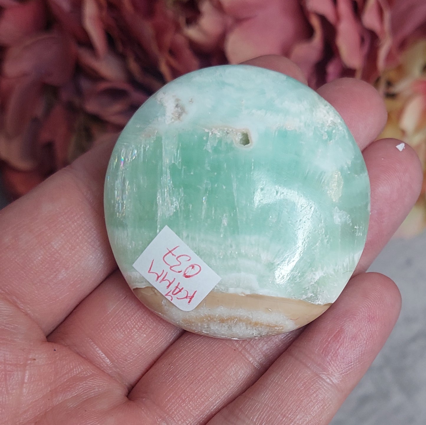 Kämmenkivi, nappi karibiankalsiitti