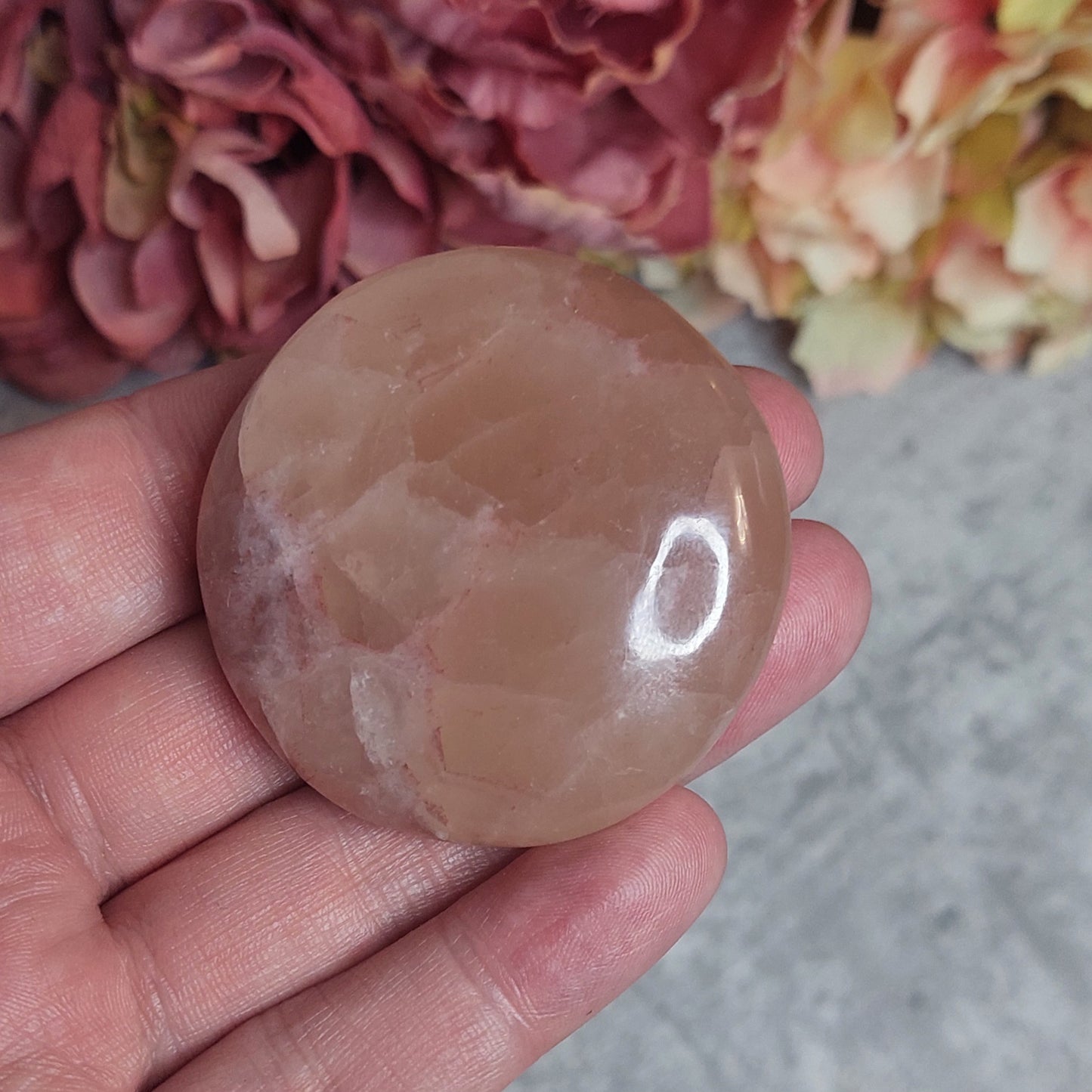 Kämmenkivi, nappi ruusukalsiitti