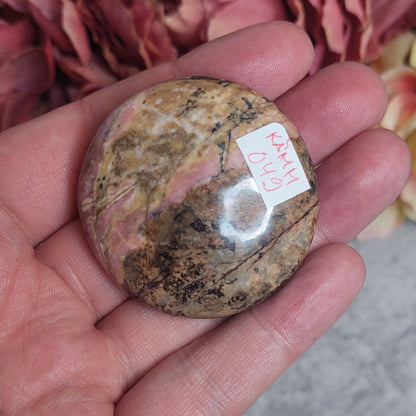 Kämmenkivi, nappi rodoniitti