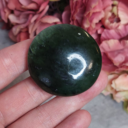 Kämmenkivi, nappi nephriitti