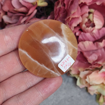 Kämmenkivi, nappi hunajakalsiitti