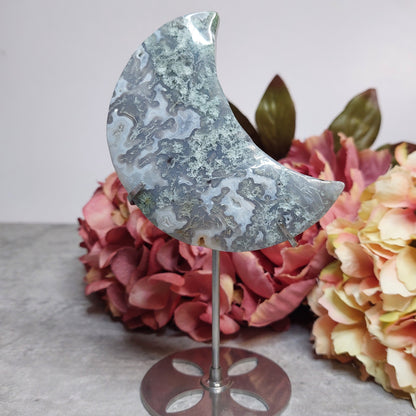 Kuu jalassa, sammalakaatti