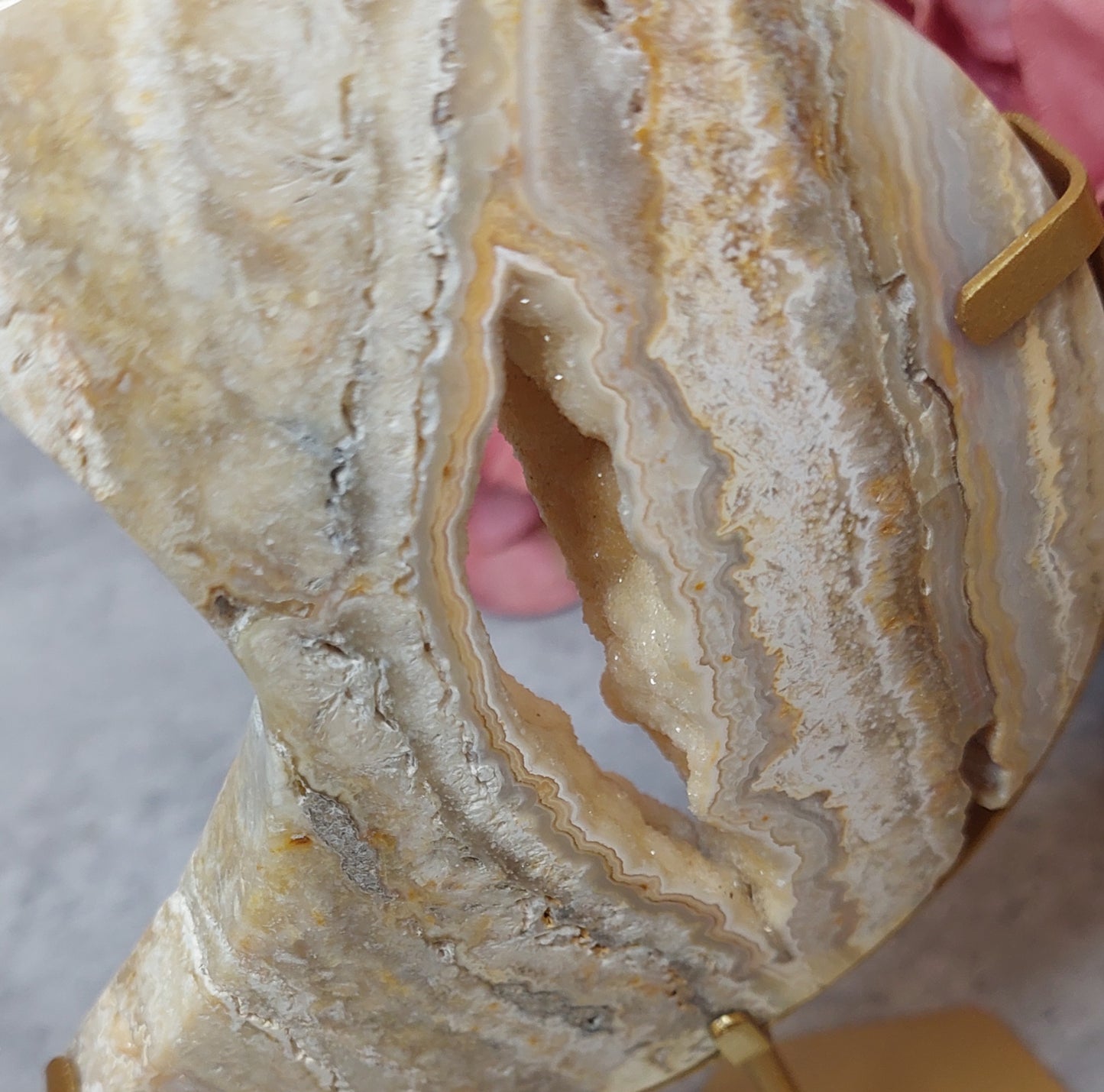 Kuu, pitsiakaatti Indonesia