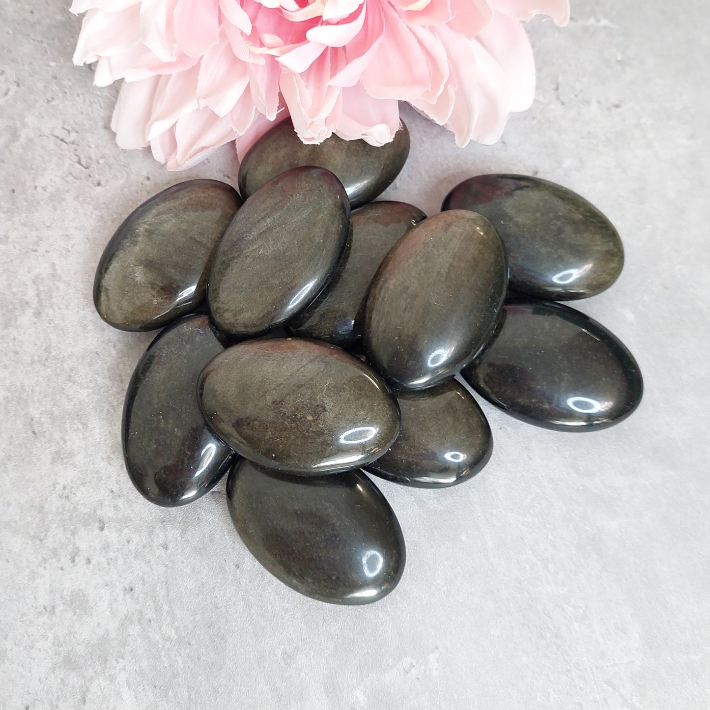 Kämmenkivi, goldenobsidian (D9.1)