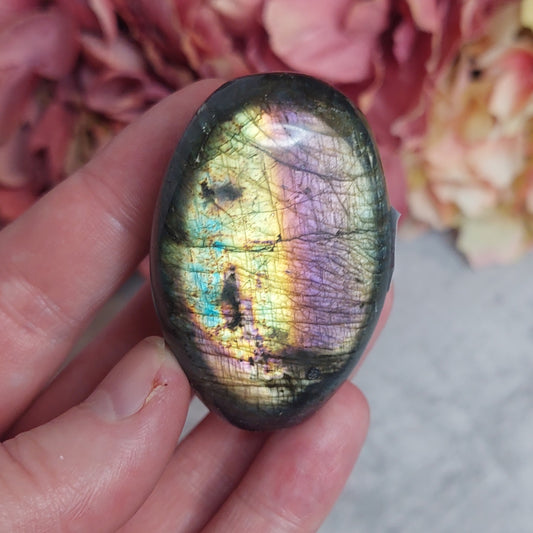 Kämmenkivi, labradoriitti