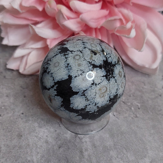 Pallo, lumihiutaleobsidiaani 5cm