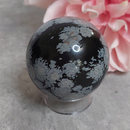 Pallo, lumihiutaleobsidiaani 5cm