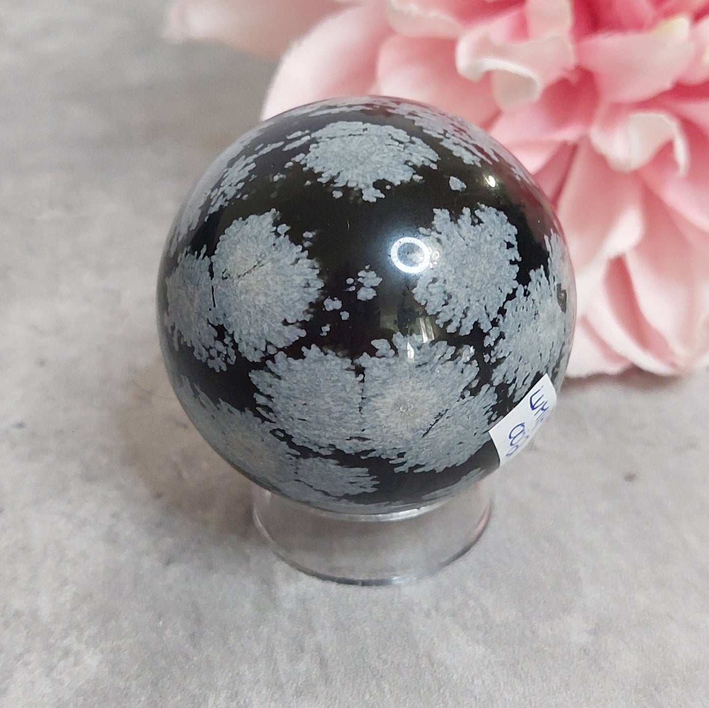 Pallo, lumihiutaleobsidiaani 5cm