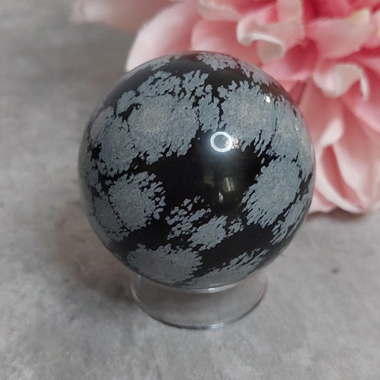 Pallo, lumihiutaleobsidiaani 5cm