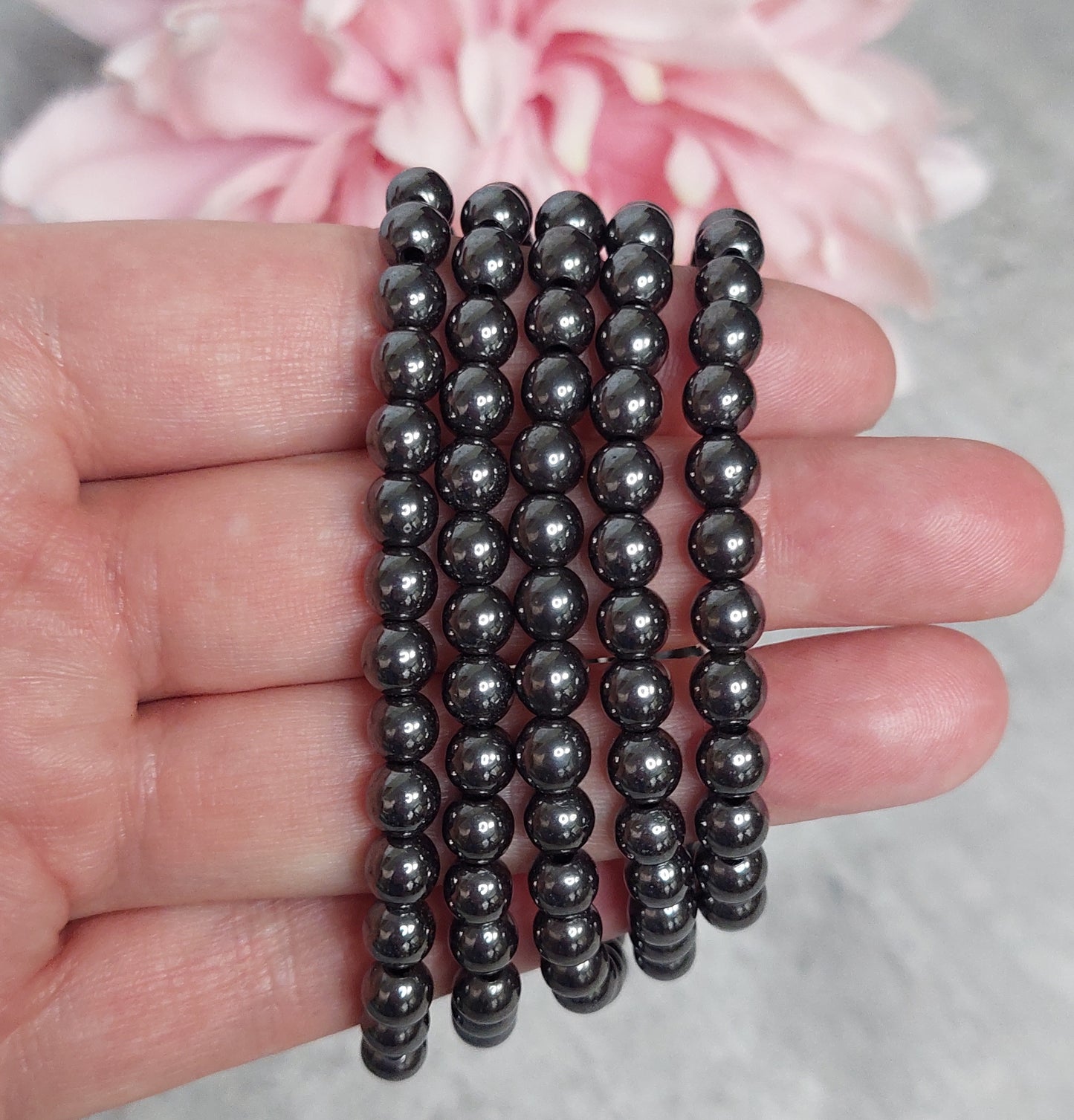 Rannekoru 6mm hematiitti