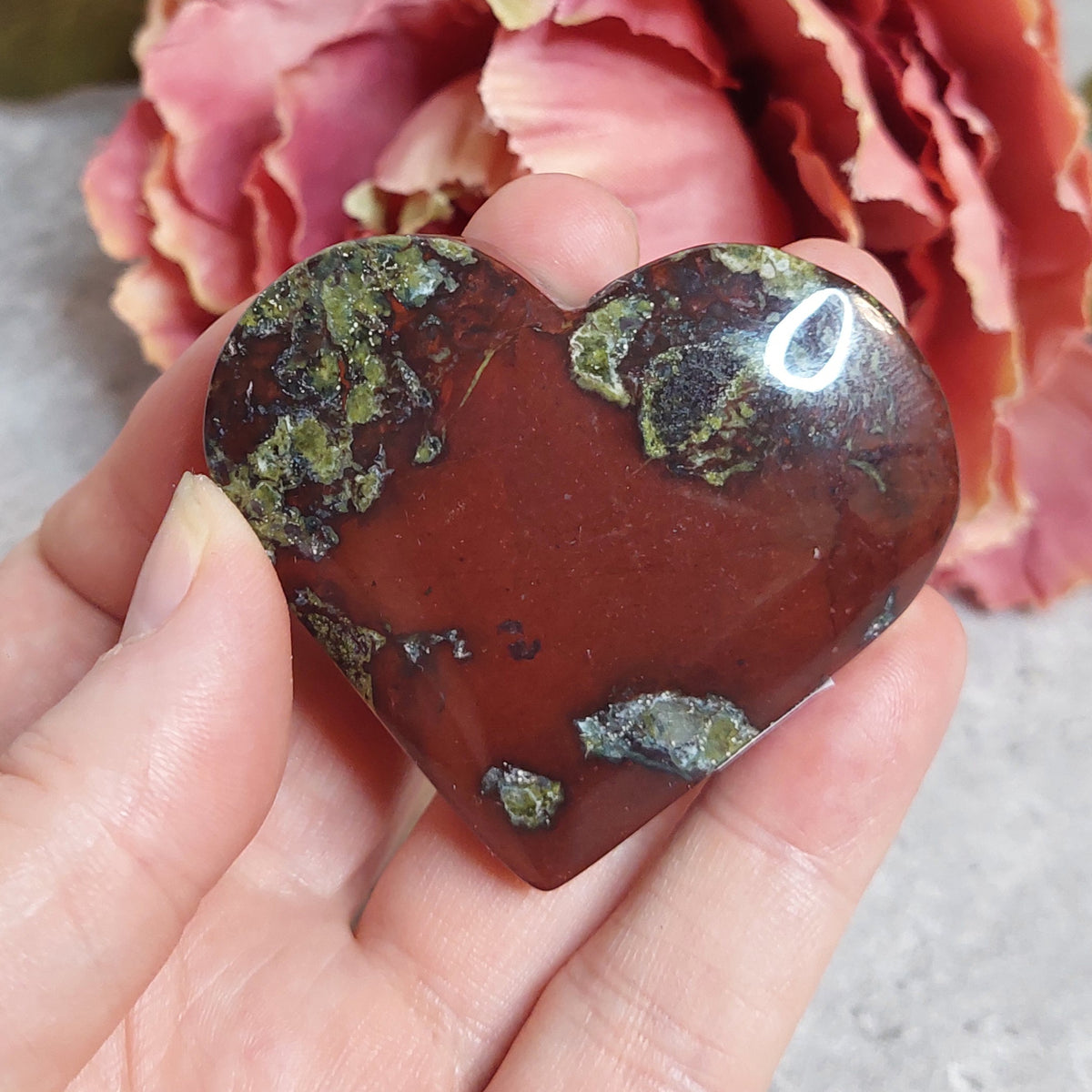 Sydän, dragon blood stone