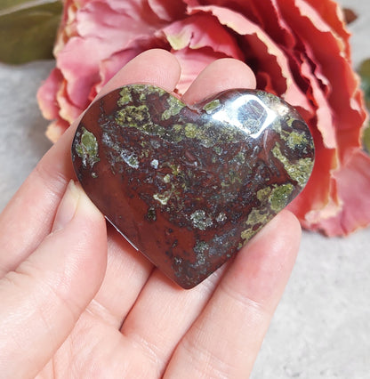 Sydän, dragon blood stone