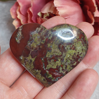 Sydän, dragon blood stone