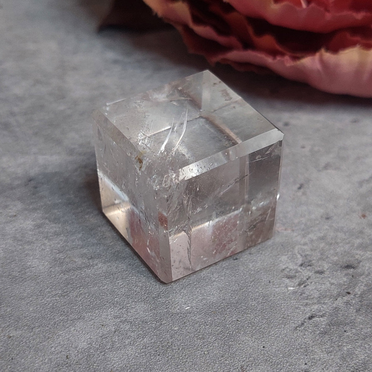 Kuutio, vuorikristalli 2,5cm