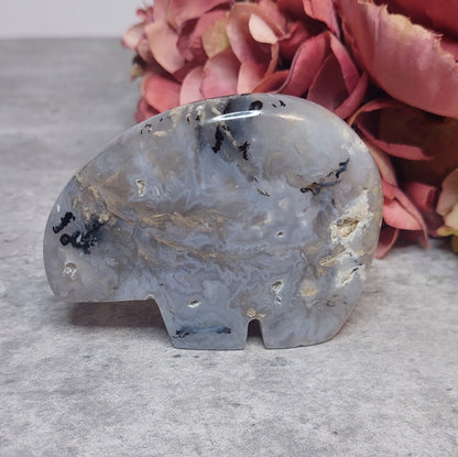 Karhu, "zuni" Dentriittinen akaatti Indonesia